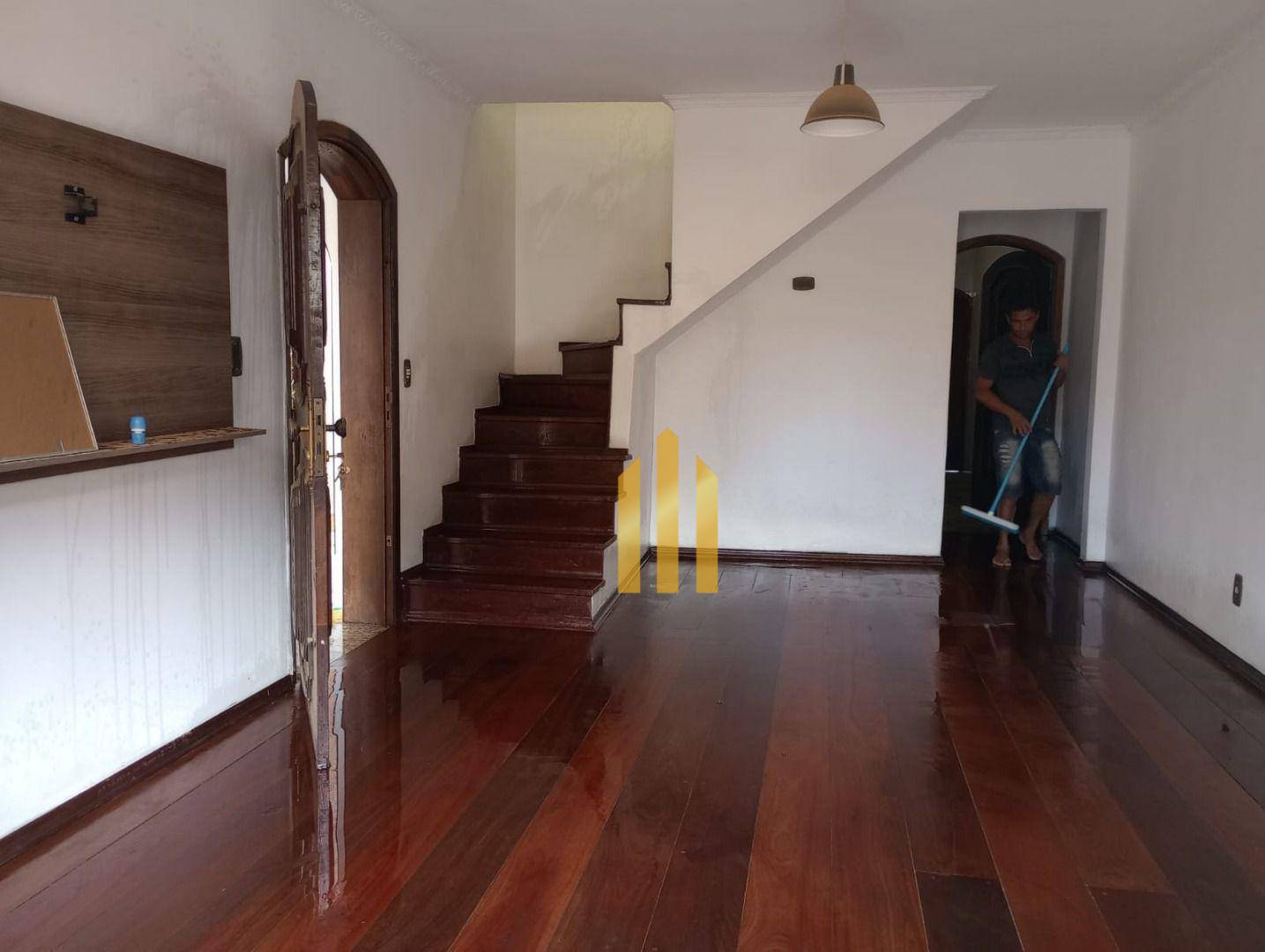 Sobrado à venda e aluguel com 2 quartos, 230m² - Foto 7