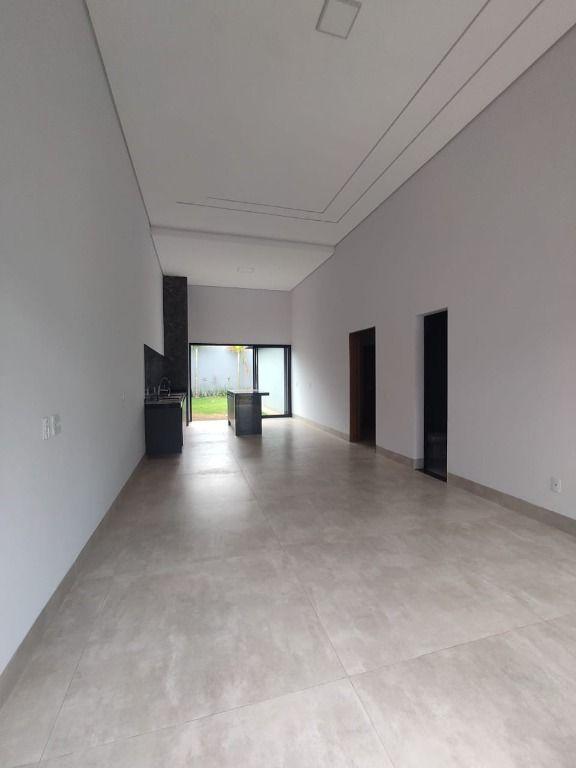 Casa à venda com 3 quartos, 144m² - Foto 2