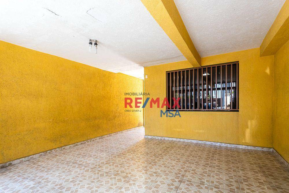 Casa à venda com 3 quartos, 200m² - Foto 2