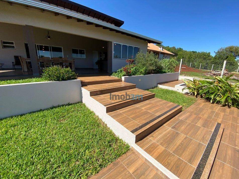 Casa de Condomínio à venda com 3 quartos, 236m² - Foto 4