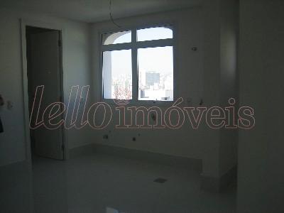 Apartamento à venda com 4 quartos, 320m² - Foto 5