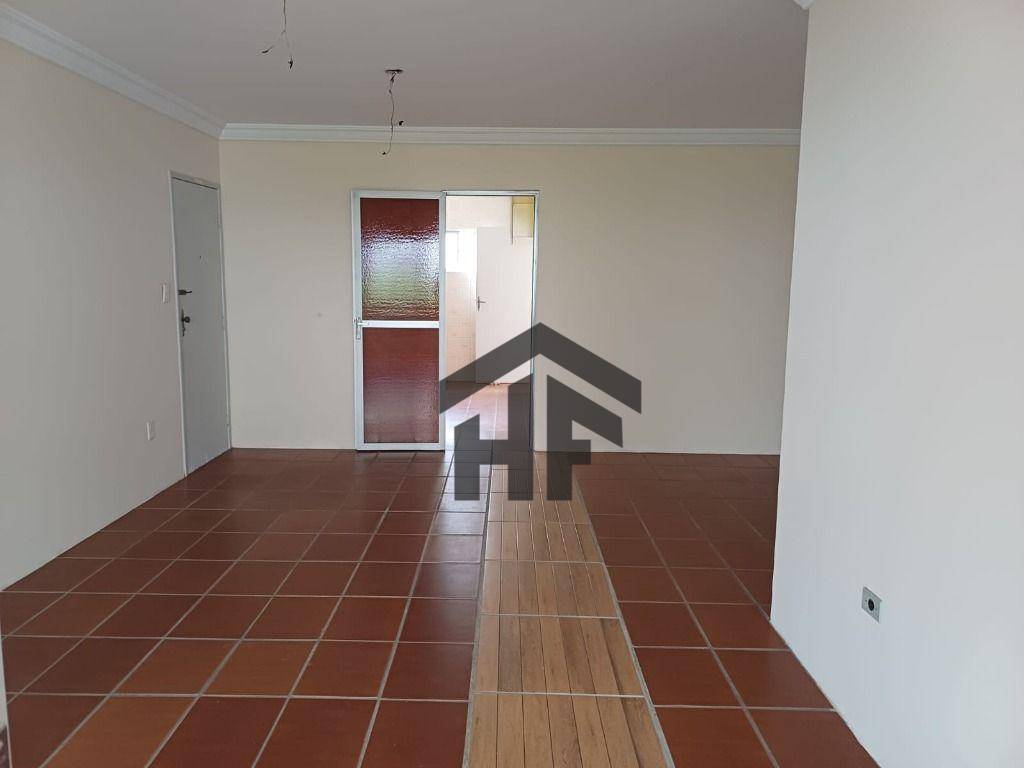 Apartamento à venda com 3 quartos, 119m² - Foto 3