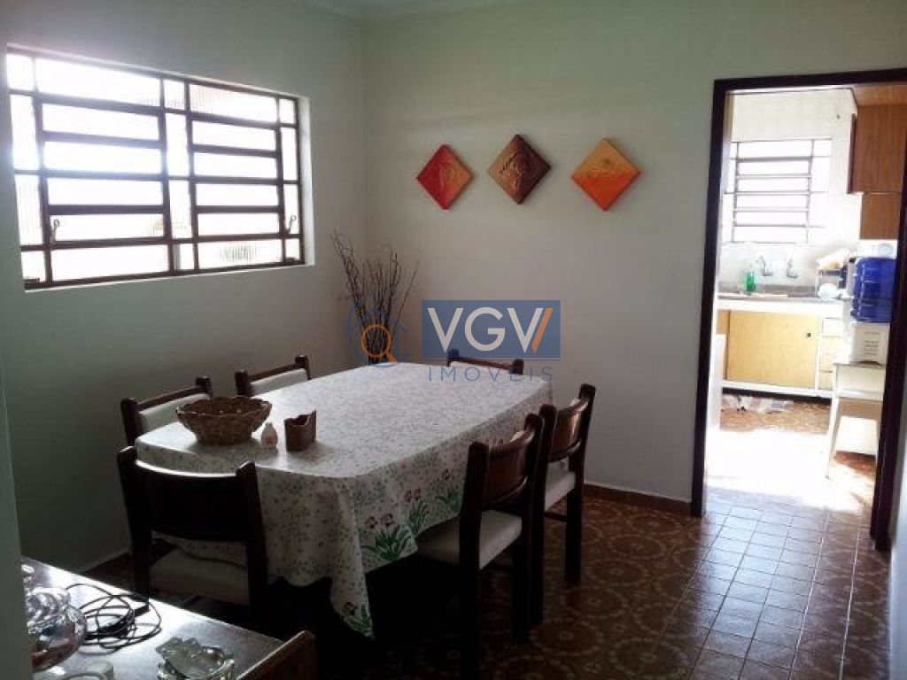 Casa à venda com 3 quartos, 142m² - Foto 3