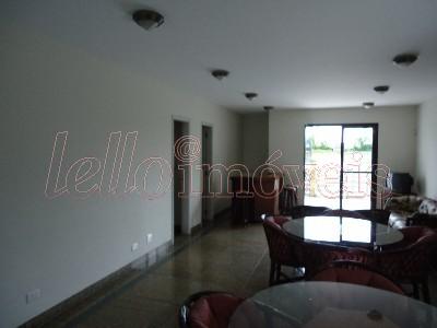 Apartamento para alugar com 3 quartos, 220m² - Foto 27