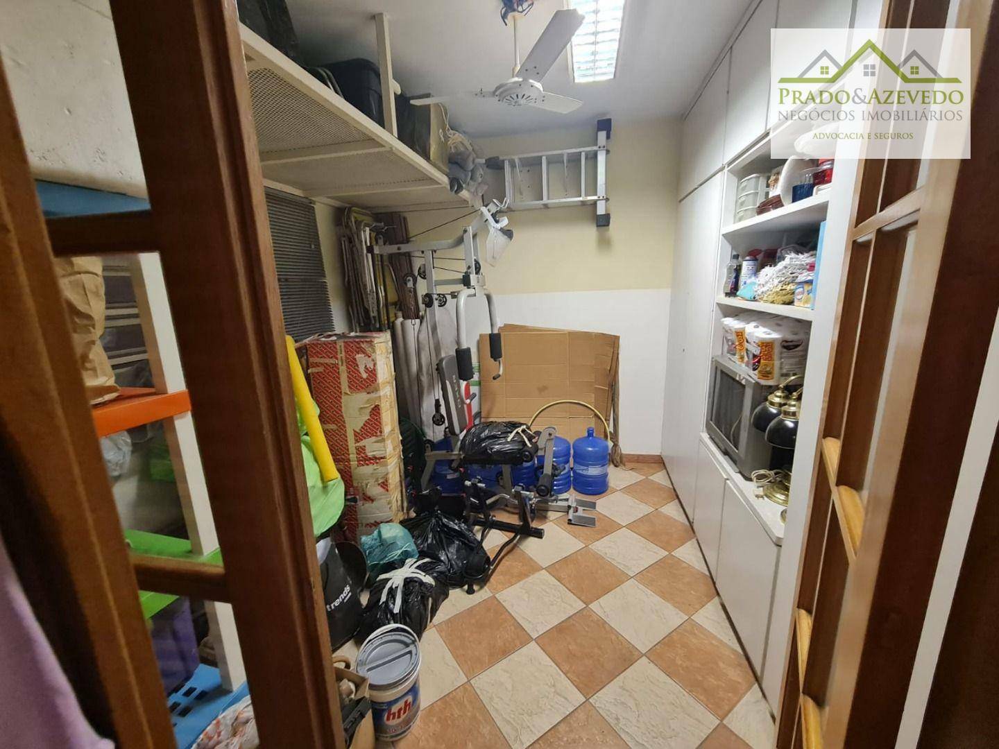 Casa à venda com 4 quartos, 300m² - Foto 27