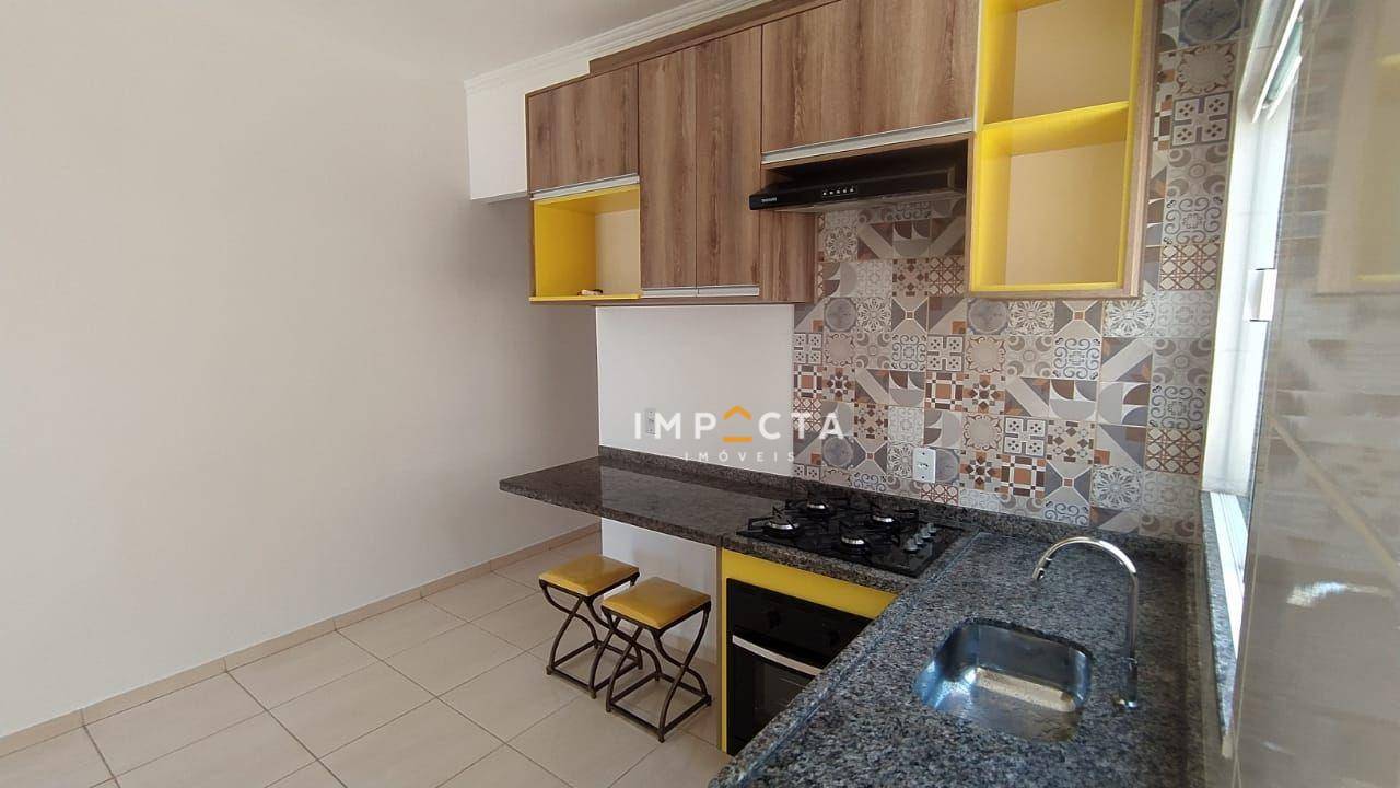 Casa à venda com 2 quartos, 65m² - Foto 1