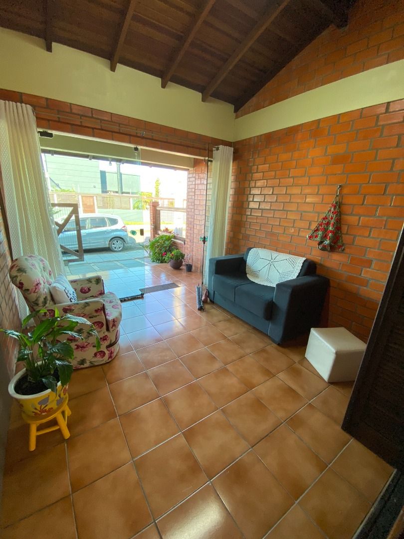 Casa à venda com 2 quartos, 61m² - Foto 5