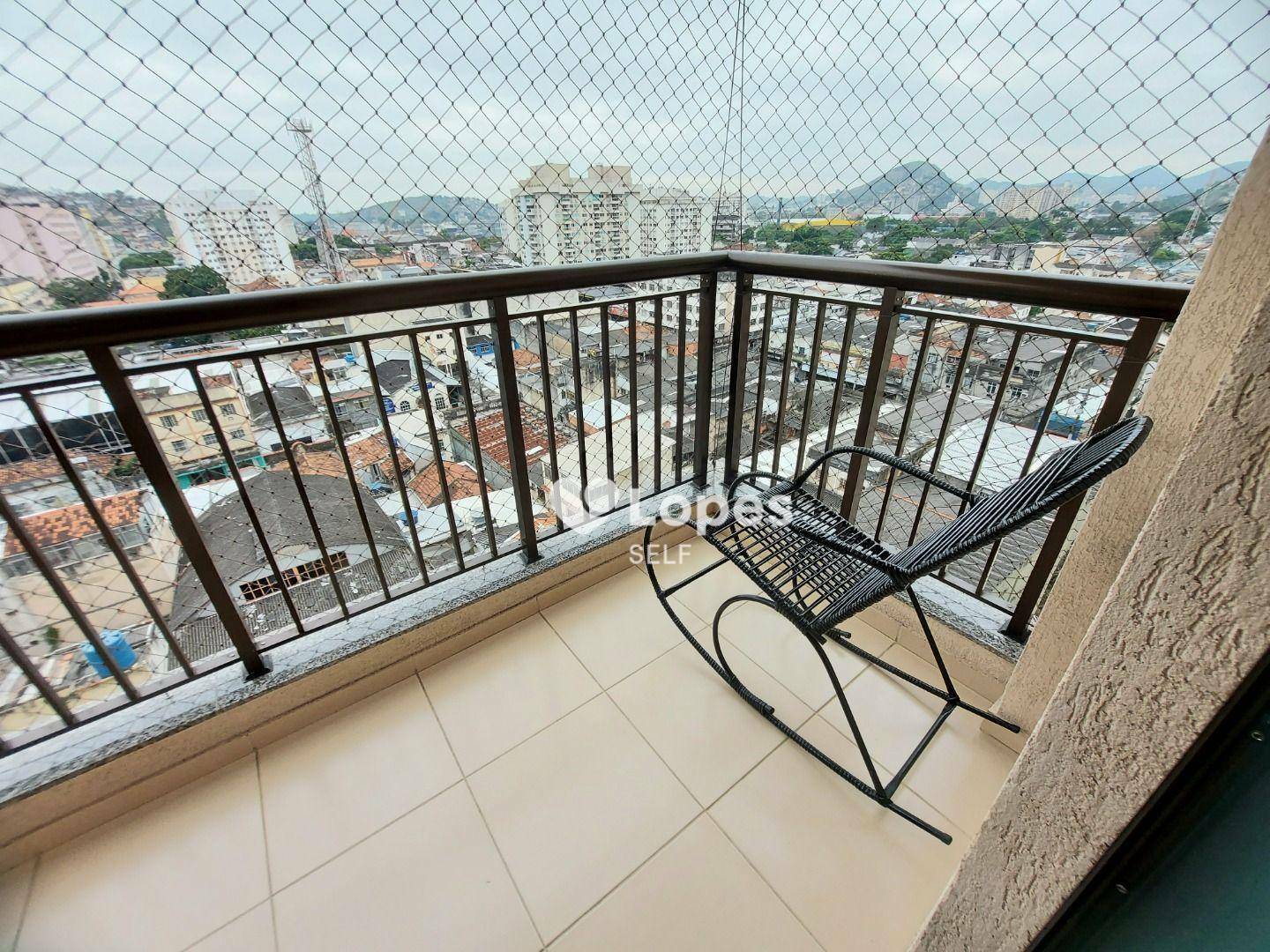 Apartamento à venda com 3 quartos, 90m² - Foto 1