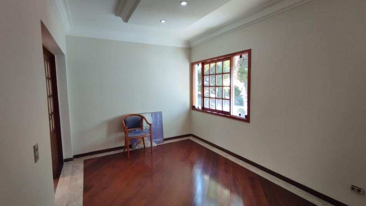 Casa de Condomínio para alugar com 4 quartos, 400m² - Foto 21