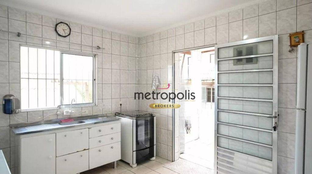 Casa à venda com 3 quartos, 132m² - Foto 1