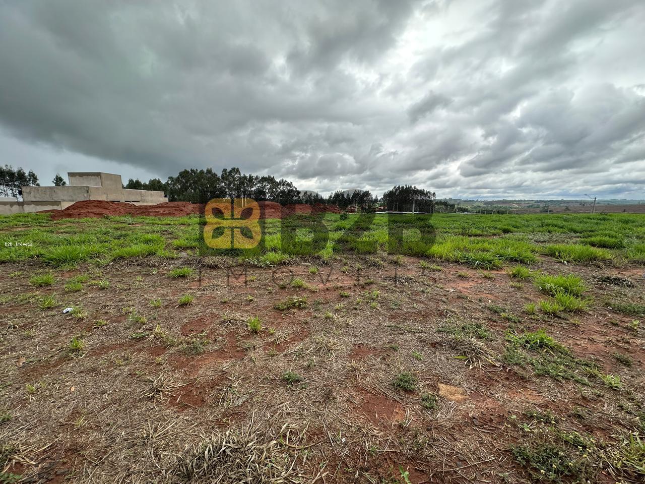 Terreno à venda, 300m² - Foto 1