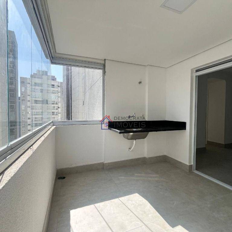 Apartamento à venda com 2 quartos, 67m² - Foto 6