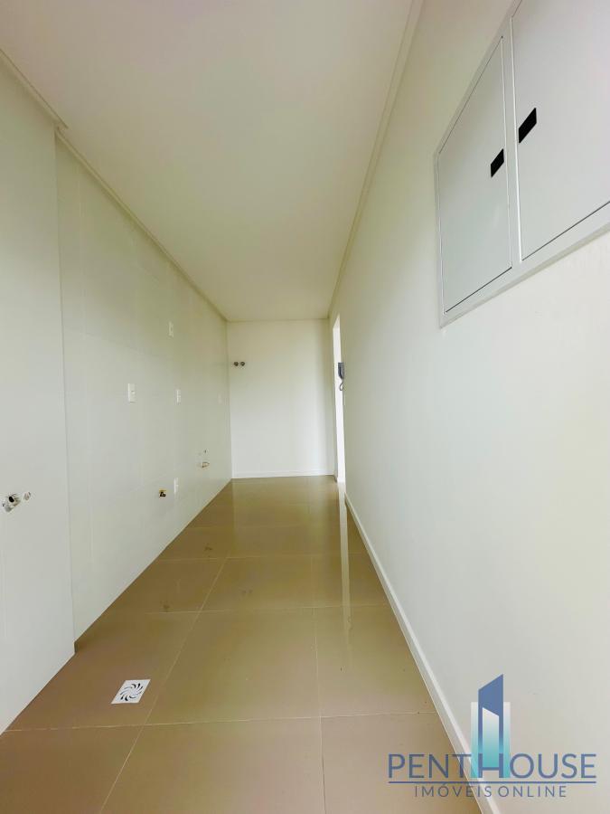 Apartamento à venda com 2 quartos, 75m² - Foto 6