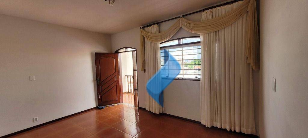 Casa à venda com 3 quartos, 190m² - Foto 15