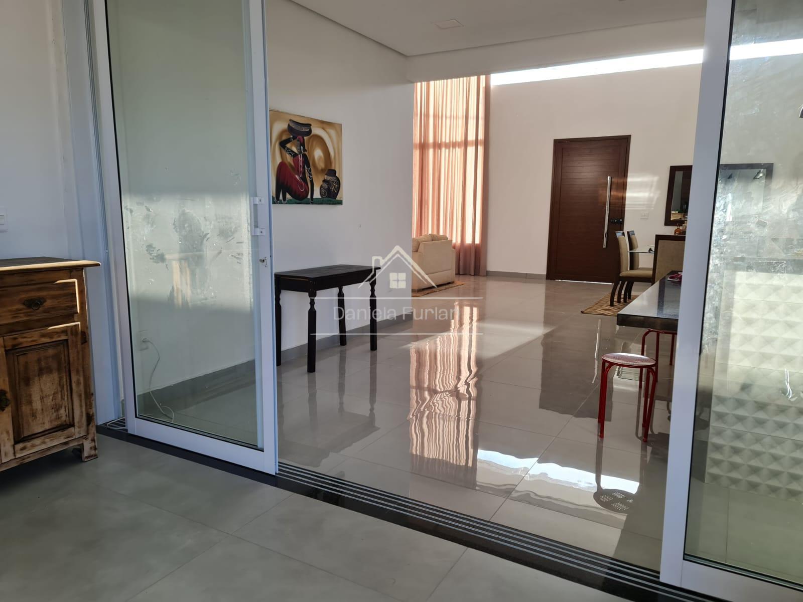 Casa de Condomínio à venda com 4 quartos, 320m² - Foto 4