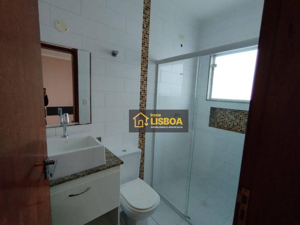 Sobrado à venda com 3 quartos, 200m² - Foto 32