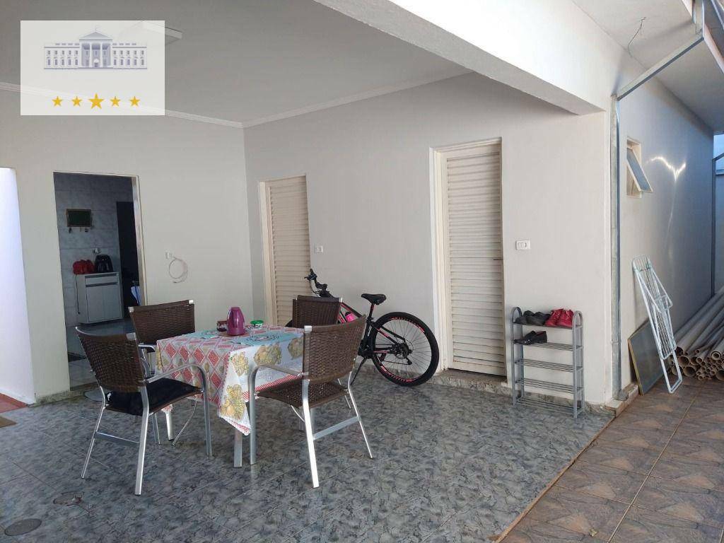 Casa à venda com 3 quartos, 212m² - Foto 11