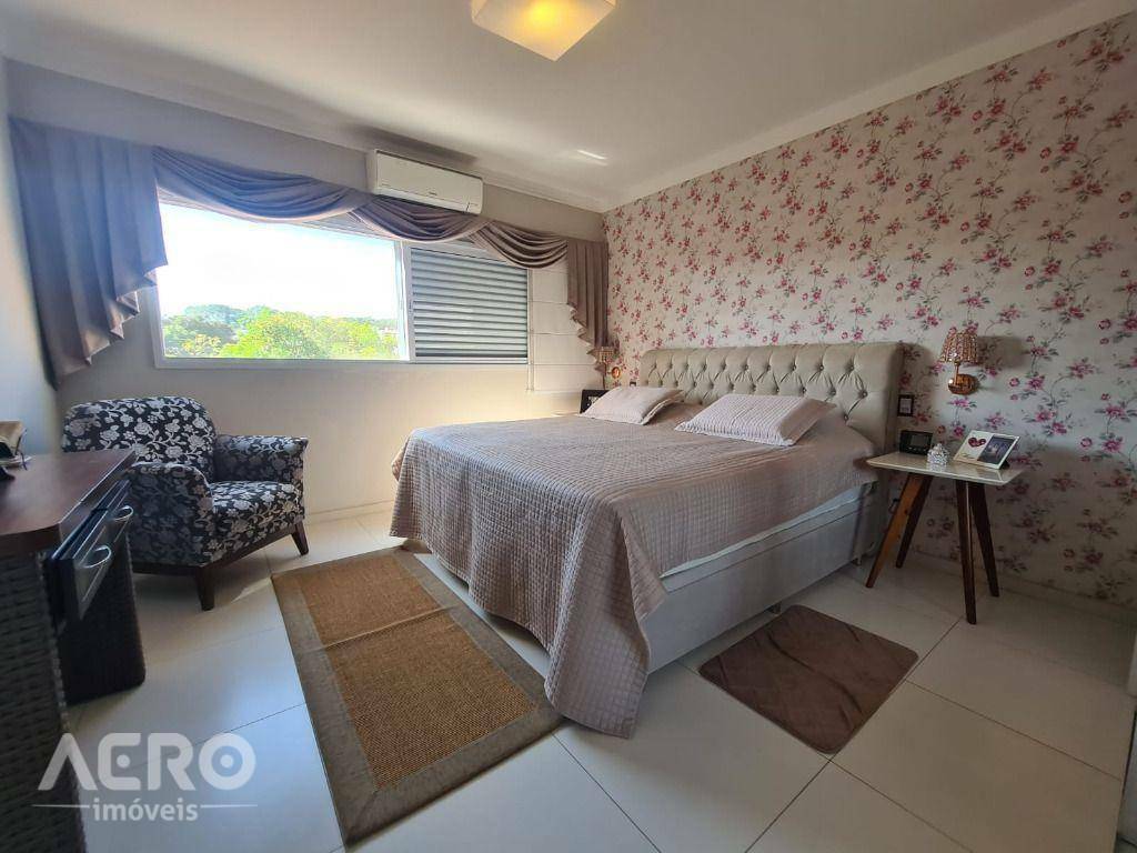 Casa de Condomínio à venda com 3 quartos, 232m² - Foto 8