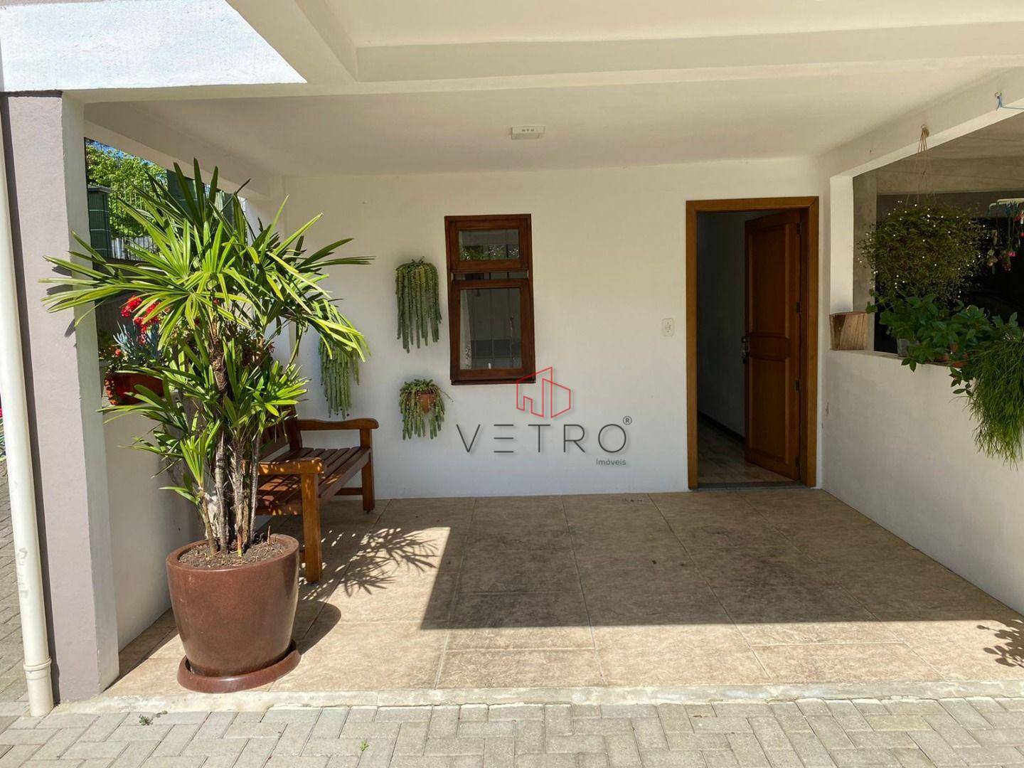 Casa à venda com 4 quartos, 300m² - Foto 10