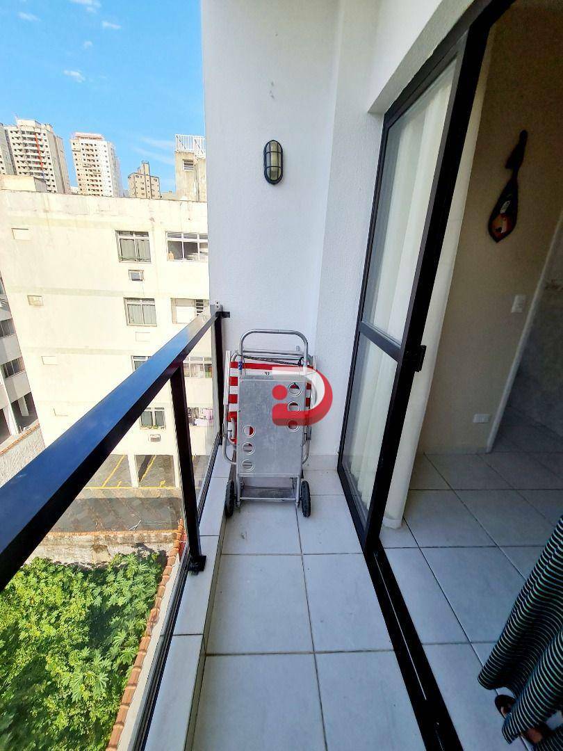 Apartamento à venda com 2 quartos, 70m² - Foto 3