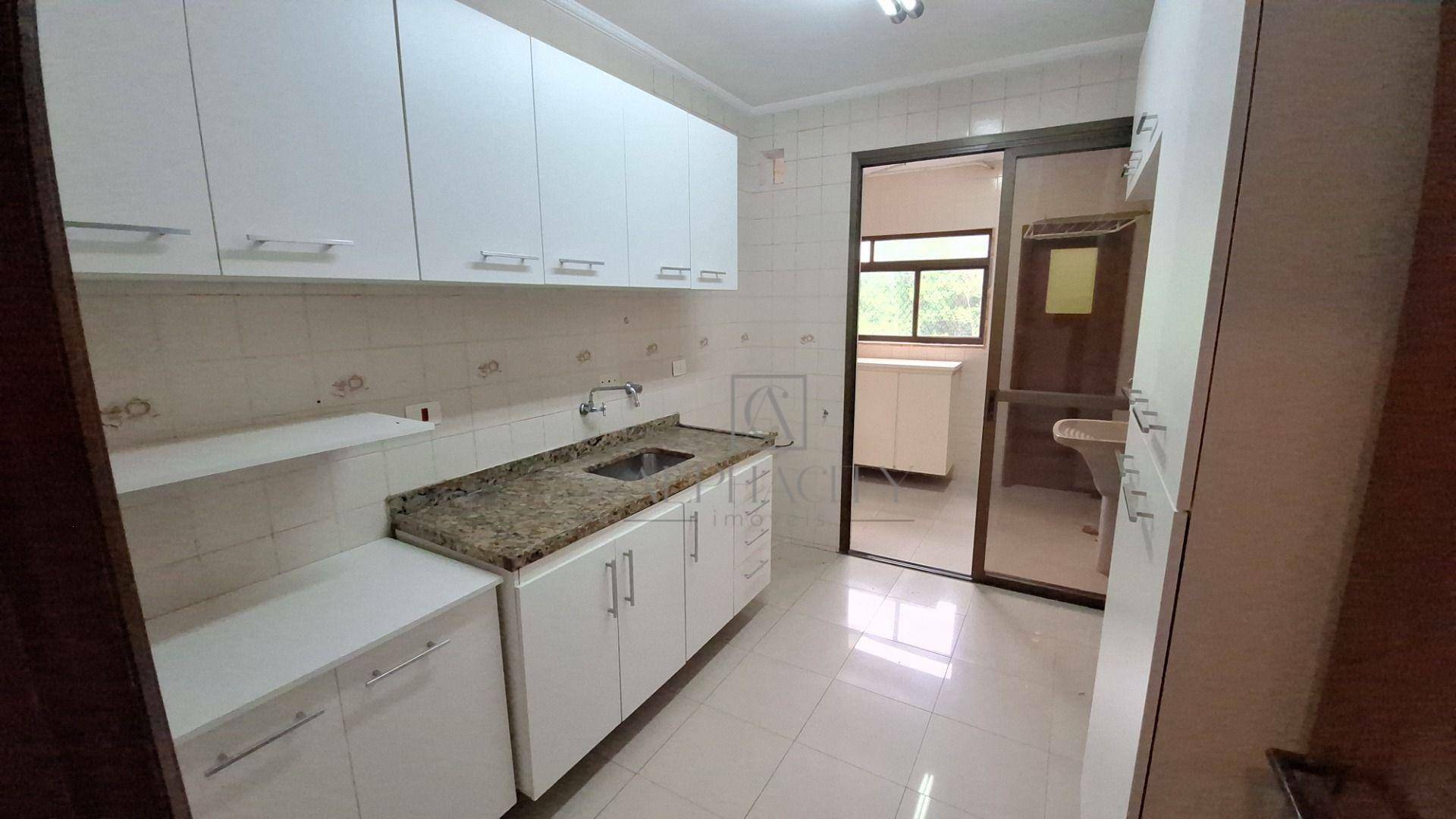 Apartamento para alugar com 3 quartos, 116m² - Foto 2