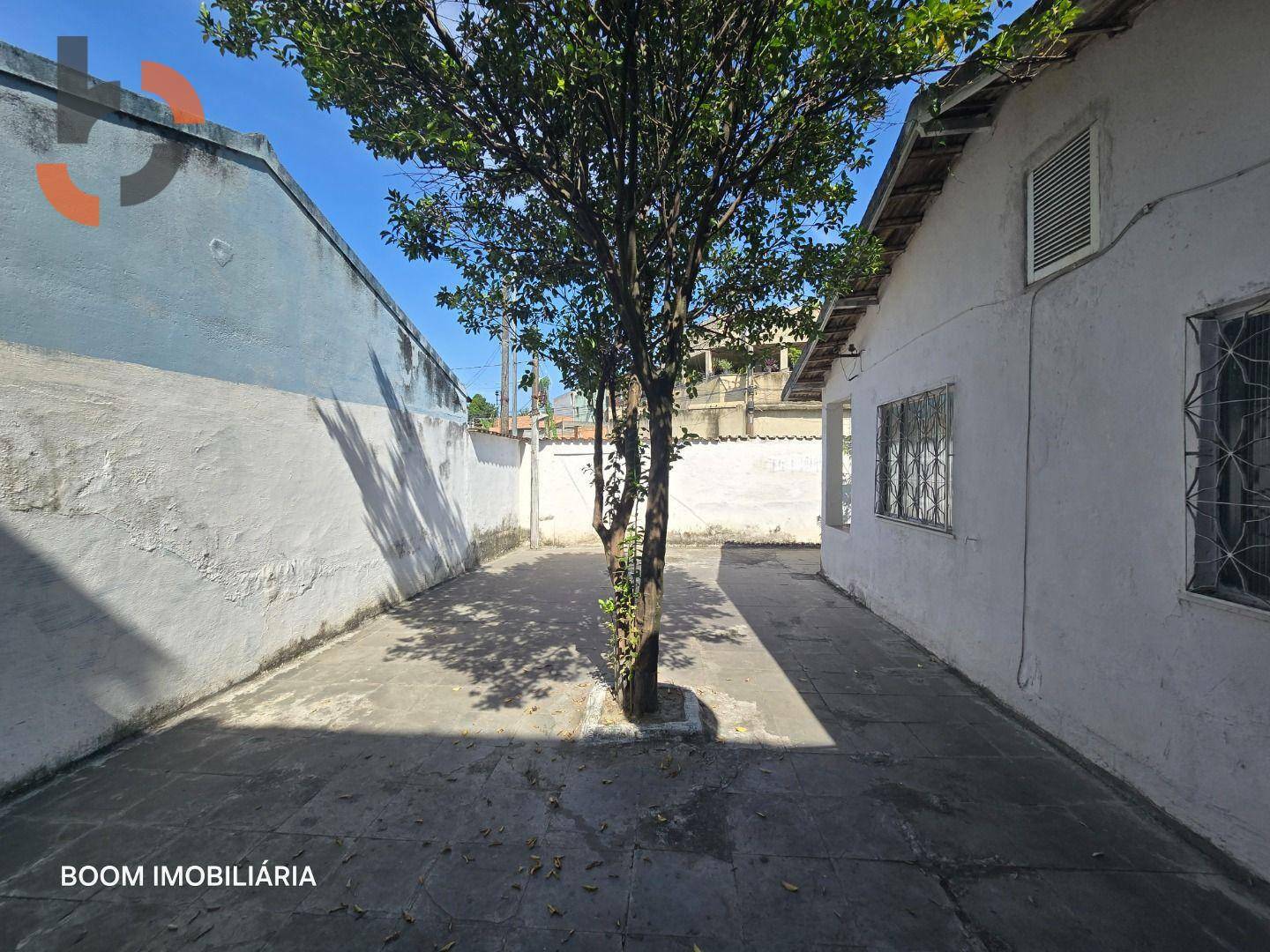 Casa à venda com 2 quartos, 98m² - Foto 12