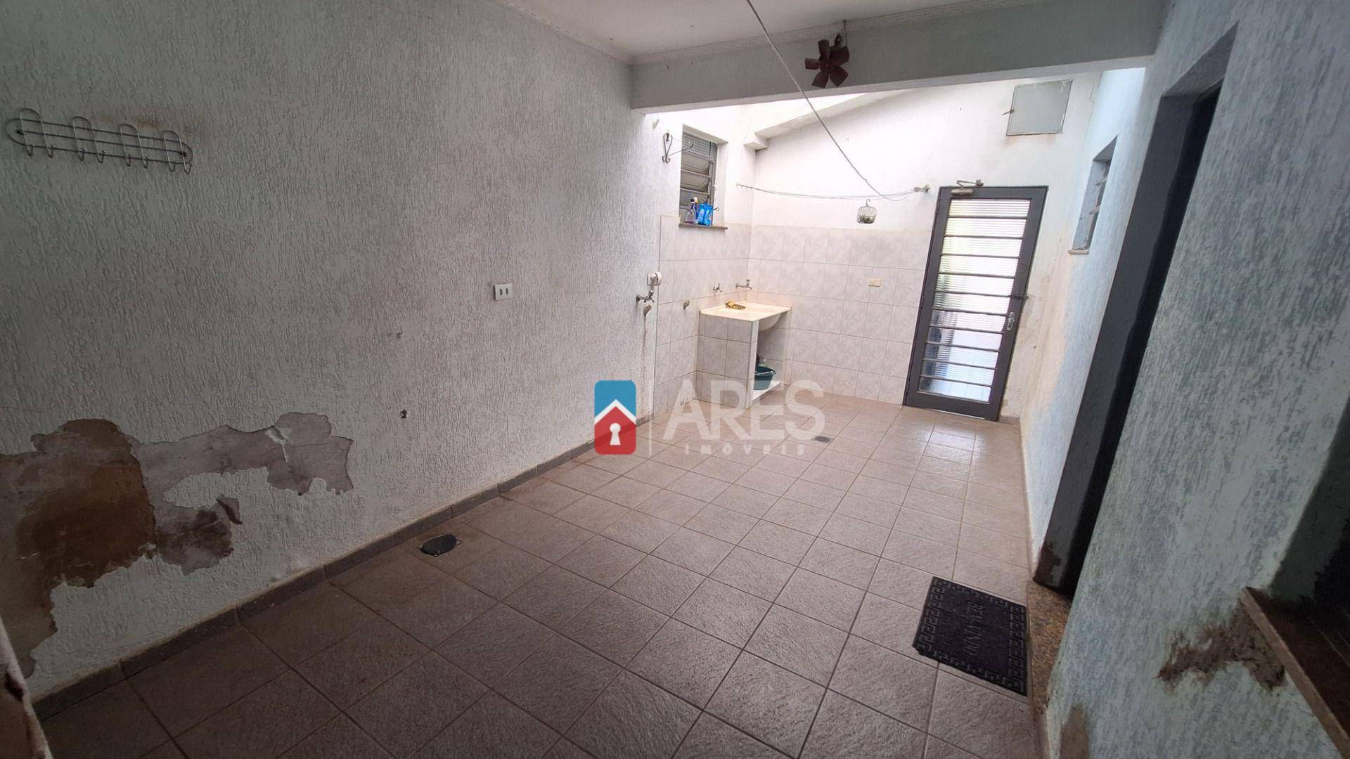 Casa para alugar com 3 quartos, 194m² - Foto 9