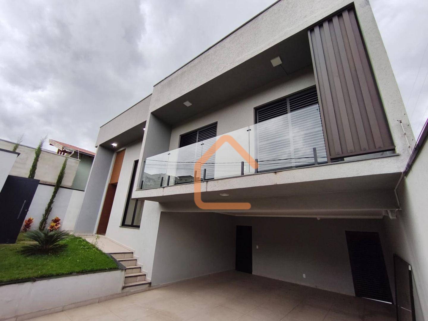 Casa, 3 quartos, 197 m² - Foto 1