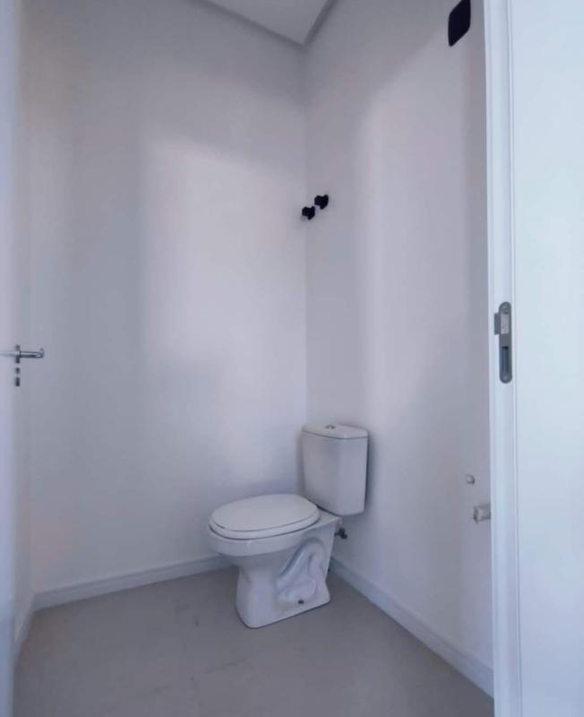 Casa à venda com 2 quartos, 143m² - Foto 3