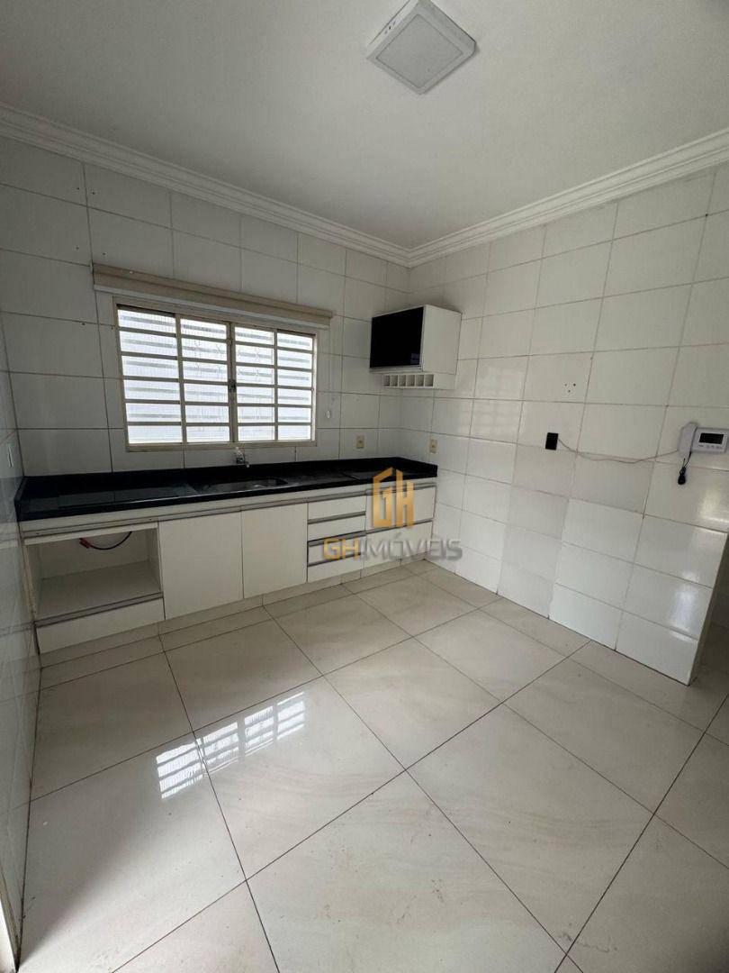 Casa à venda com 3 quartos, 220m² - Foto 12