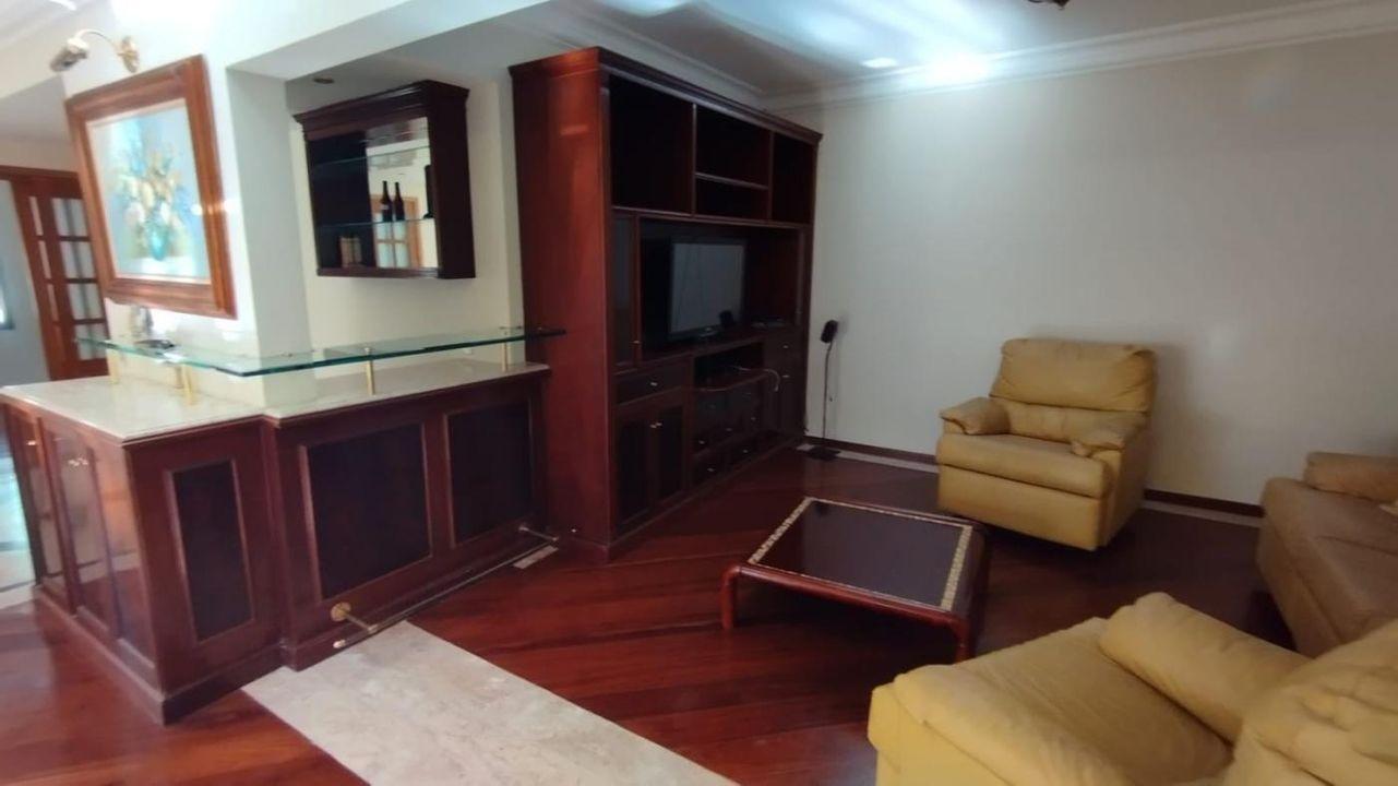 Casa de Condomínio para alugar com 4 quartos, 400m² - Foto 29