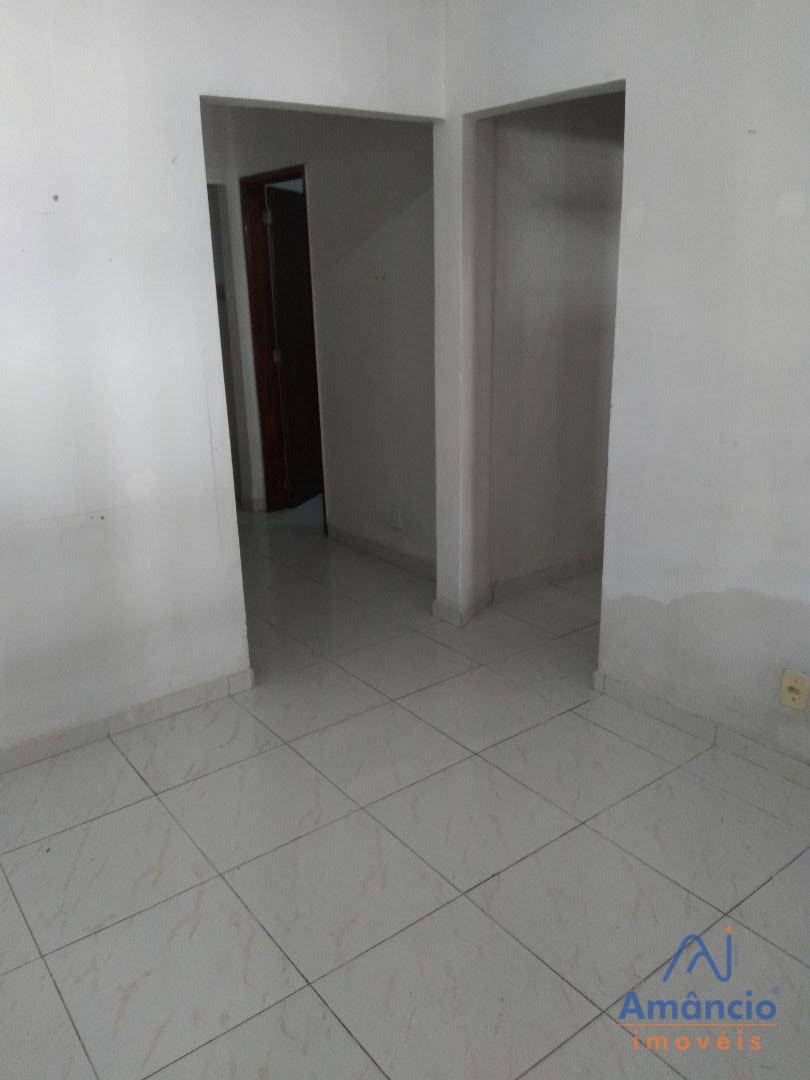 Casa para alugar com 2 quartos, 64m² - Foto 3