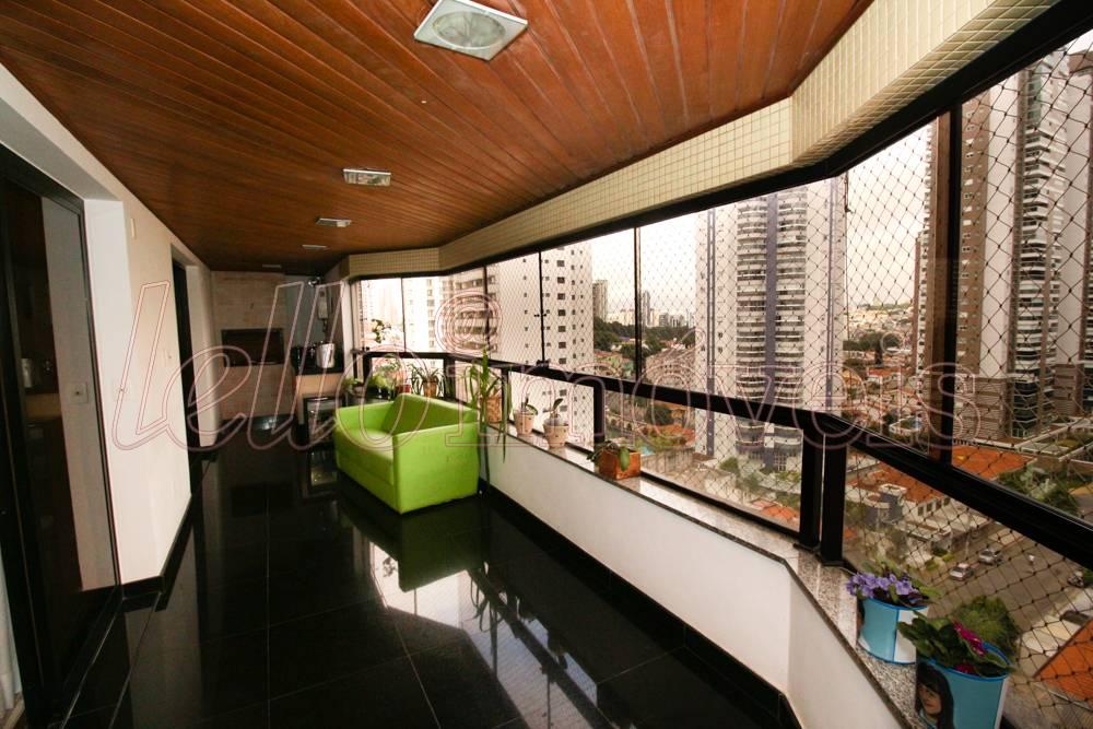 Apartamento à venda com 3 quartos, 242m² - Foto 9