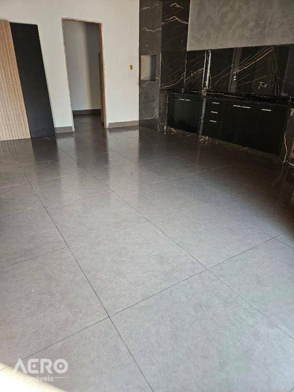 Casa à venda com 1 quarto, 70m² - Foto 11