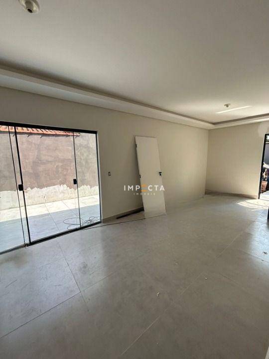 Casa à venda com 3 quartos, 300m² - Foto 1