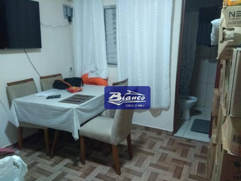 Casa à venda com 3 quartos, 200m² - Foto 11