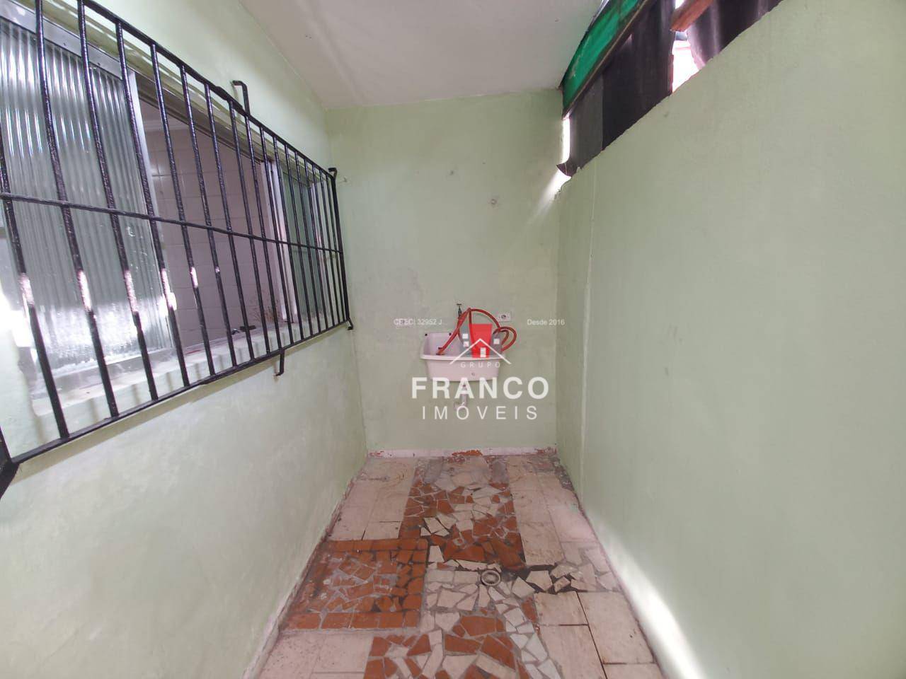 Casa para alugar com 2 quartos, 100m² - Foto 18