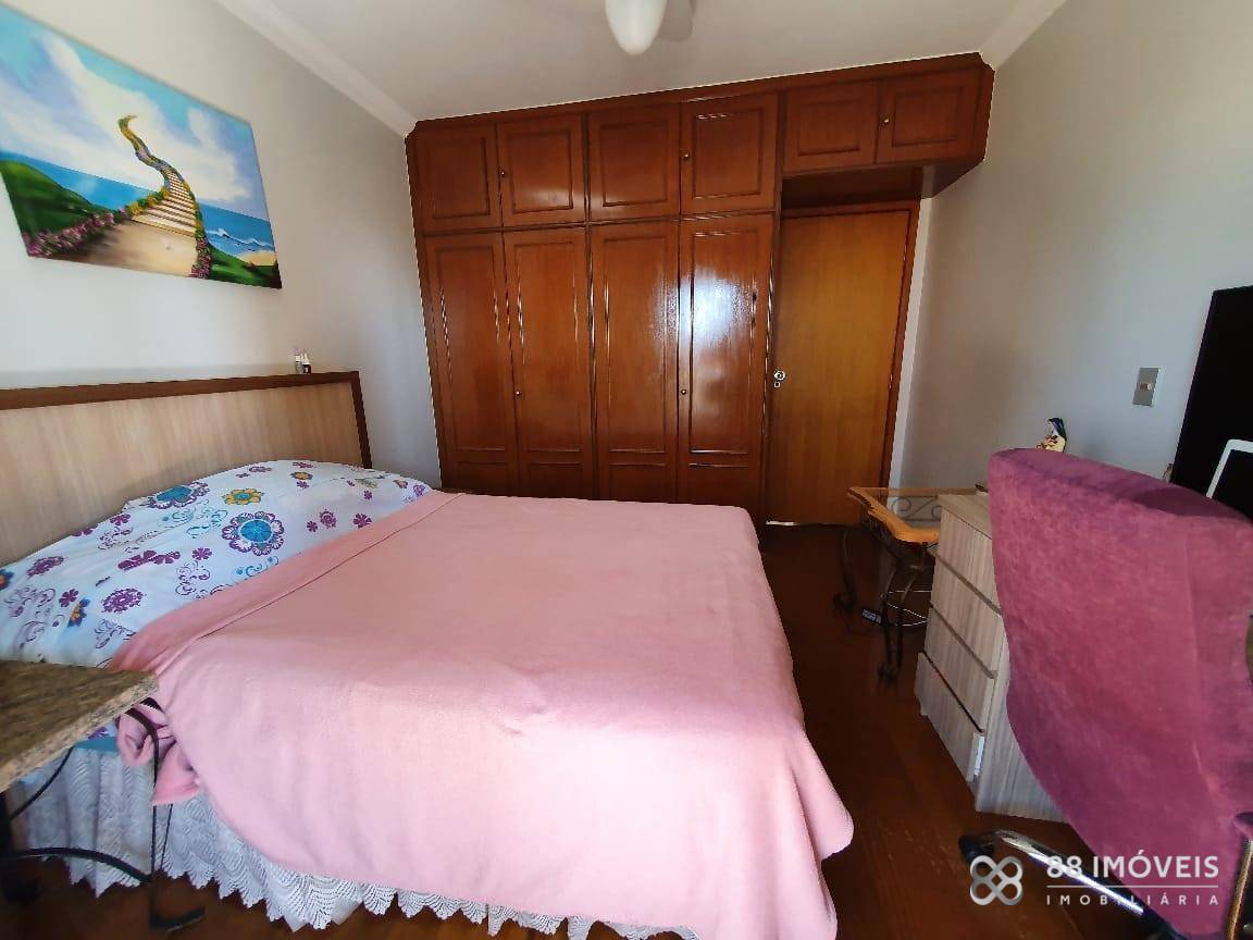 Apartamento à venda com 3 quartos, 137m² - Foto 16