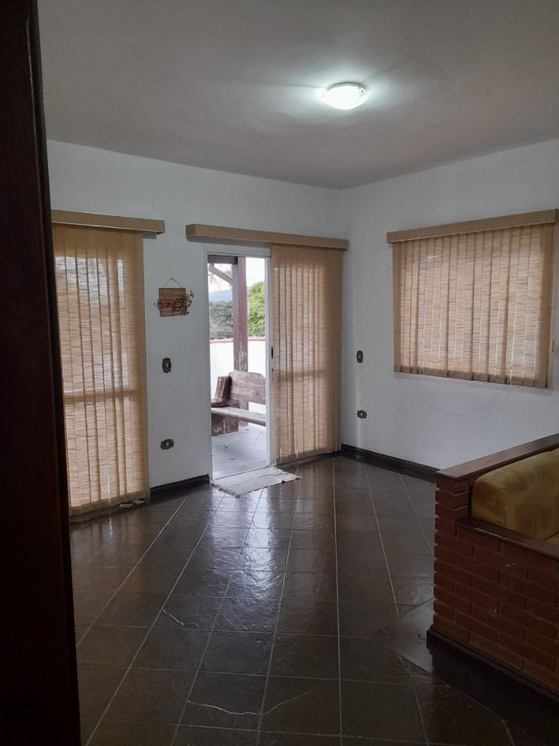 Casa de Condomínio à venda com 4 quartos, 200m² - Foto 6