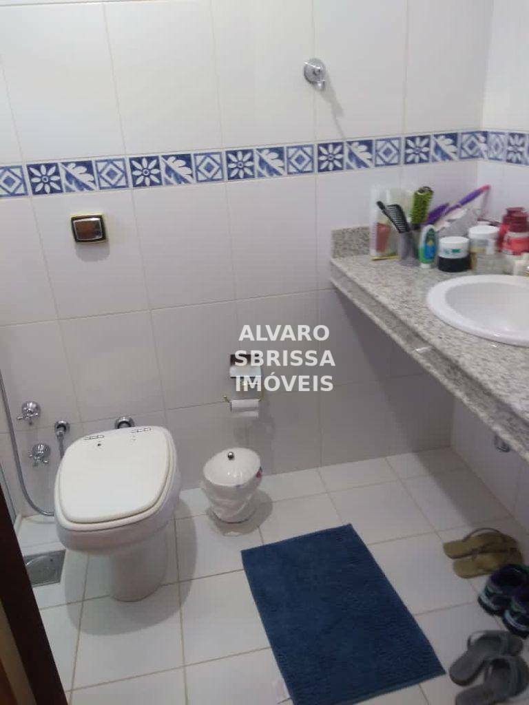 Casa de Condomínio à venda com 3 quartos, 250m² - Foto 9