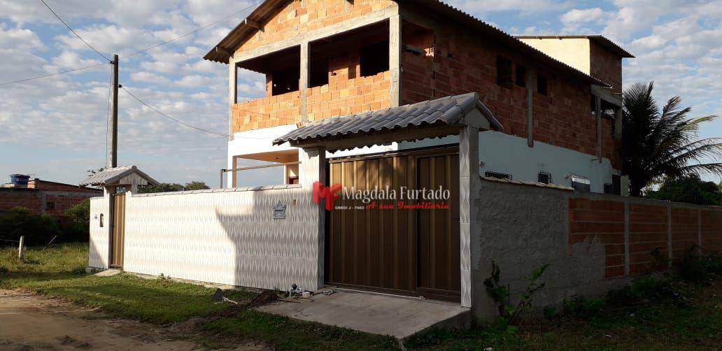 Casa à venda com 3 quartos, 100m² - Foto 1