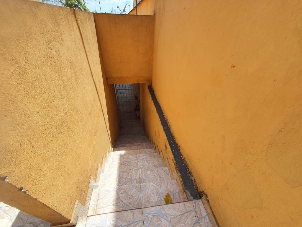 Sobrado à venda com 3 quartos, 200m² - Foto 10