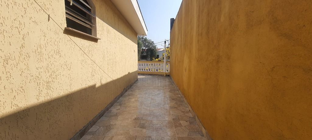 Sobrado à venda com 3 quartos, 200m² - Foto 21