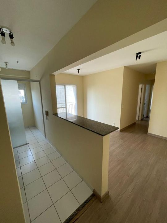 Apartamento para alugar com 2 quartos, 57m² - Foto 13