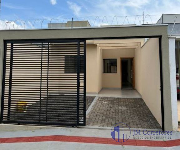 Casa à venda com 3 quartos, 80m² - Foto 1