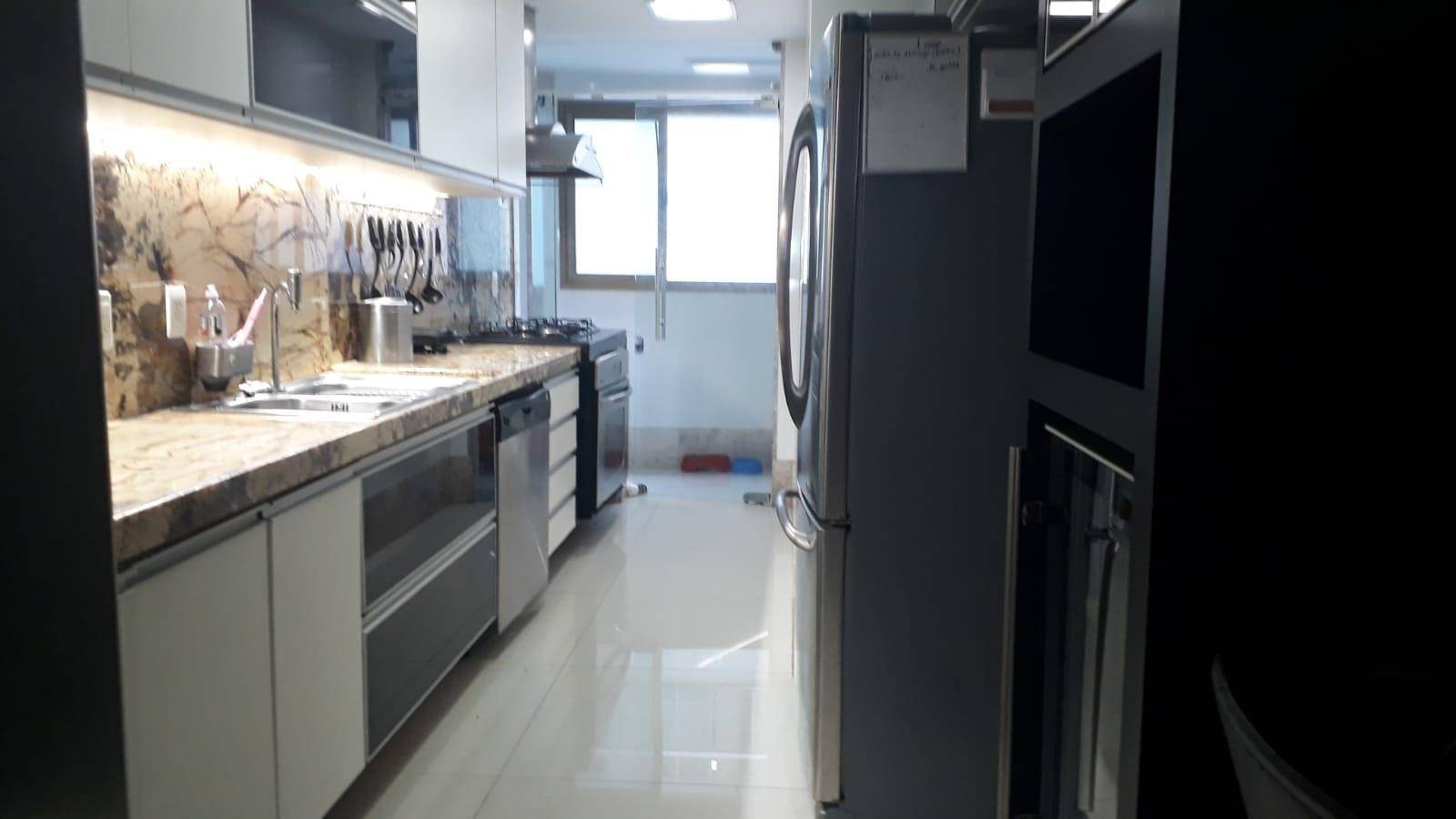 Apartamento à venda com 3 quartos, 365m² - Foto 6