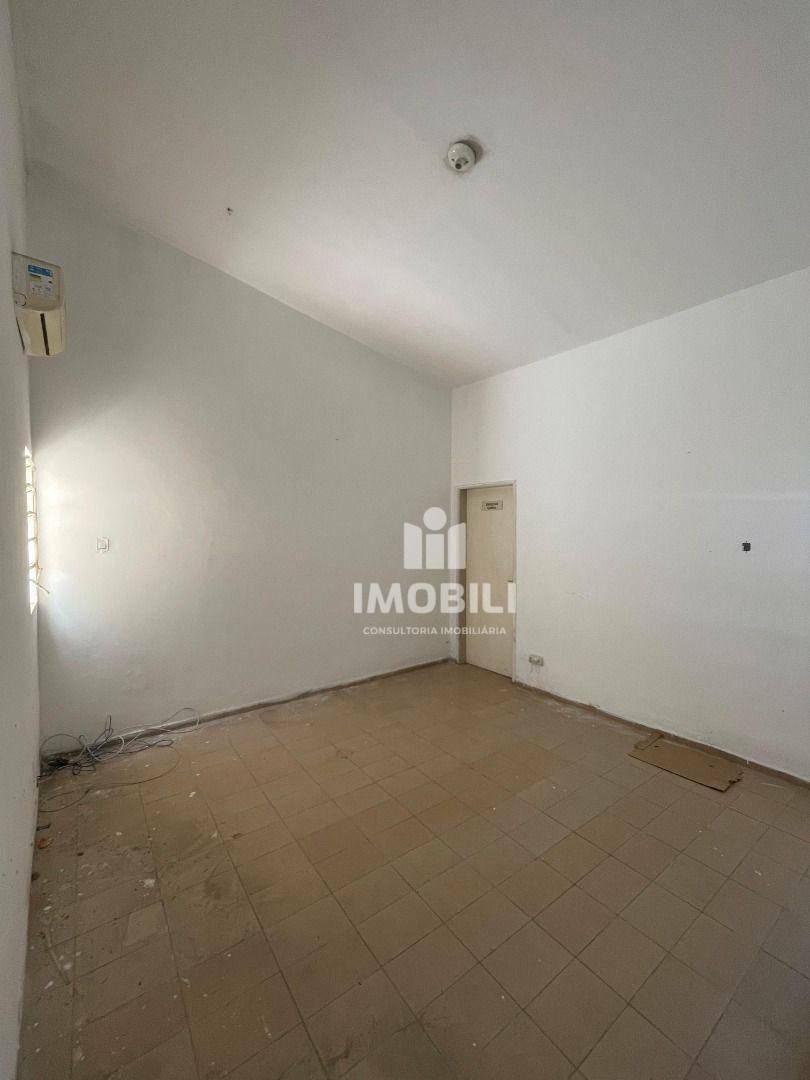Casa à venda com 3 quartos, 130m² - Foto 4