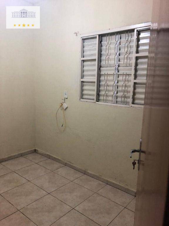 Casa à venda com 3 quartos, 1m² - Foto 9