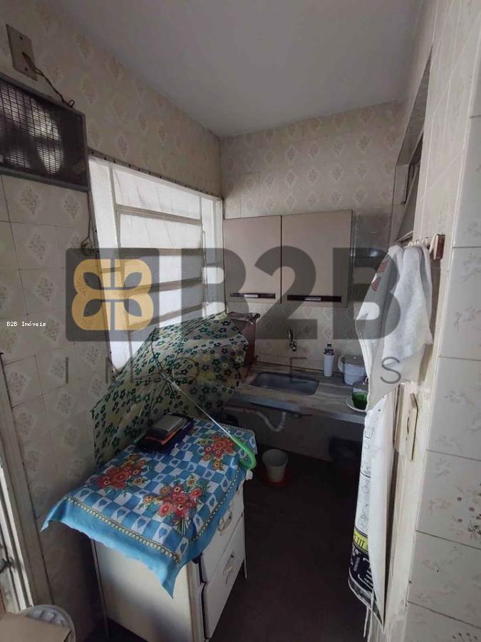 Casa à venda com 2 quartos, 200m² - Foto 4