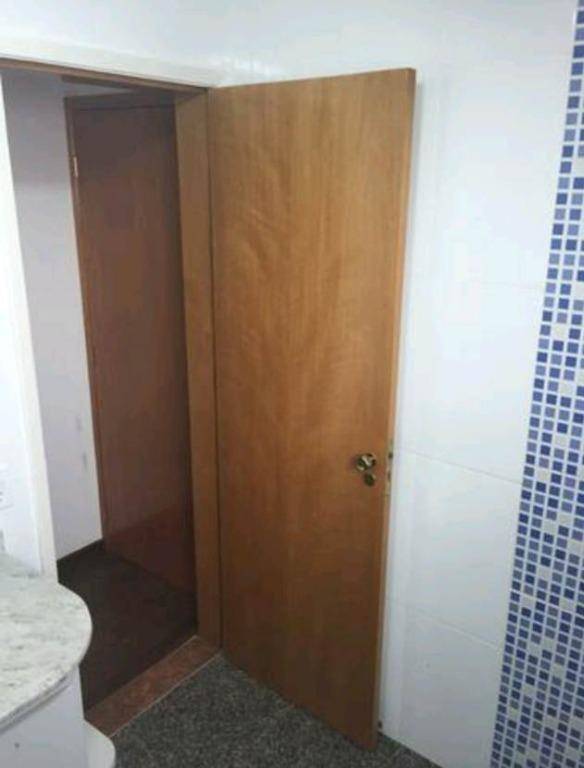 Apartamento à venda com 3 quartos, 85m² - Foto 12